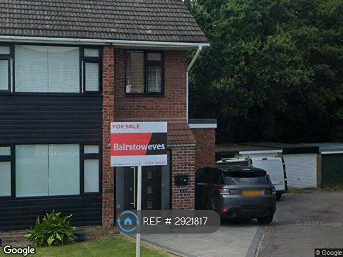 3 Bedroom Semi-Detached House To Rent In Wingrave Crescent, Brentwood, CM14