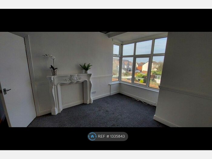 1 Bedroom Flat To Rent In Poplar Court, Cannock, WS11