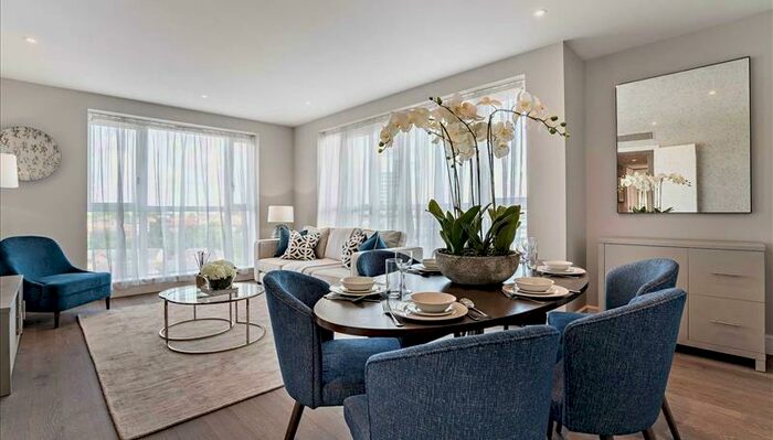 2 Bedroom Apartment To Rent In Westferry Circus, London, E14