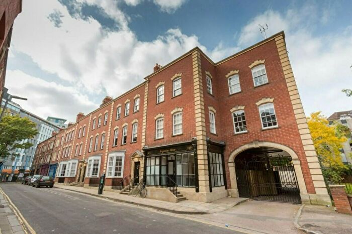 3 Bedroom Apartment To Rent In Cumberland Street, Bristol, BS2