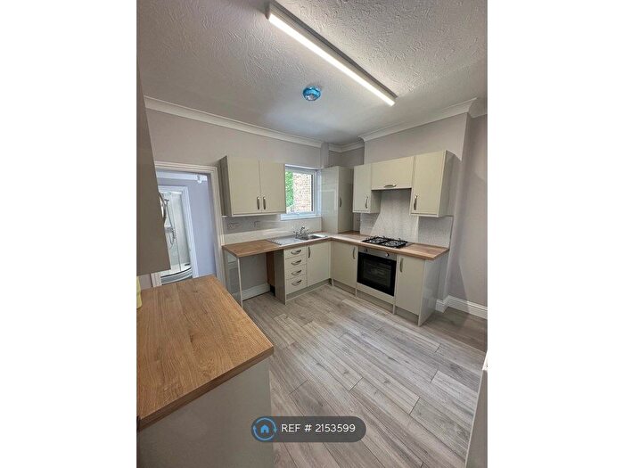 3 Bedroom Terraced House To Rent In Saunders Street, Gillingham, ME7