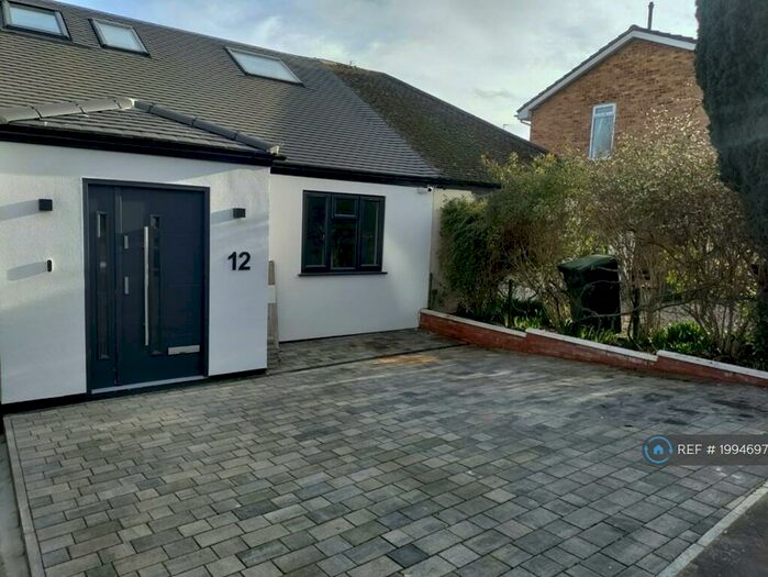 4 Bedroom Semi-Detached House To Rent In Princes Road, Buckhurst Hill, IG9