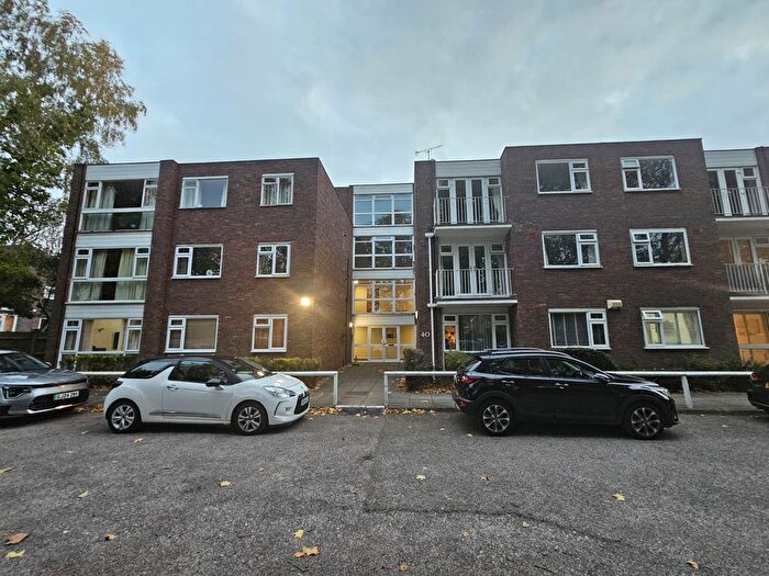 2 Bedroom Flat To Rent In Foxgrove Road, Beckenham. Available Mid-Sept, BR3