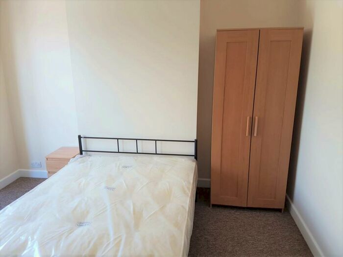 5 Bedroom Terraced House To Rent In Francis Avenue, Southsea, Portsmouth, PO4