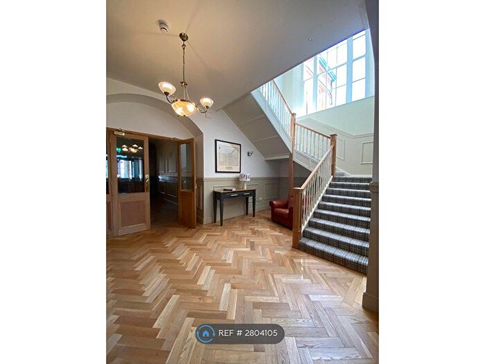 1 Bedroom Flat To Rent In Plas Y Milwr, Carmarthen, SA31