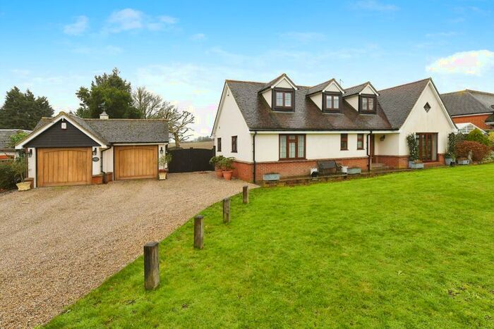 3 Bedroom Detached House For Sale In Magpie Lane, Little Warley, Brentwood, CM13