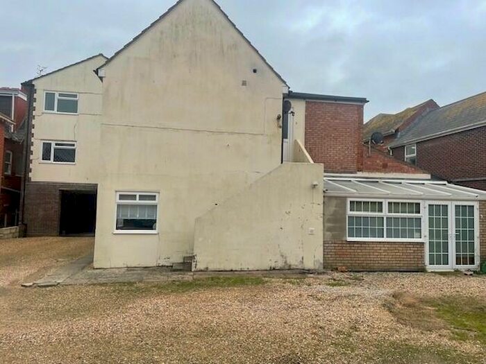 2 Bedroom Apartment To Rent In Coming Soon - Lodmoor, DT4