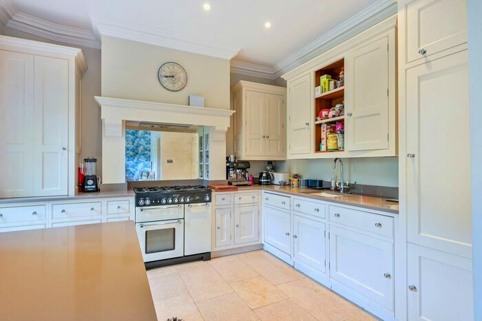 5 Bedroom Property To Rent In Oldfield Wood, Woking, GU22