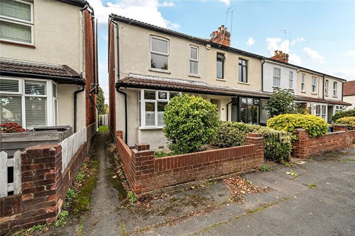 3 Bedroom End Terrace House For Sale In South Road, Horsell, GU21