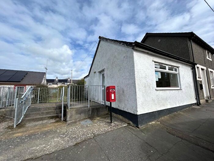 Semi Detached House For Sale In Siop Tai Newydd, Brynsiencyn, Anglesey, LL61