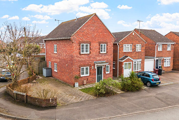 4 Bedroom Detached House For Sale In Windsor Road, Chichester, PO19