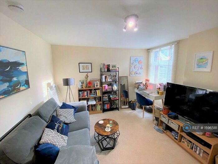 1 Bedroom Flat To Rent In Rupert Road, Guildford, GU2