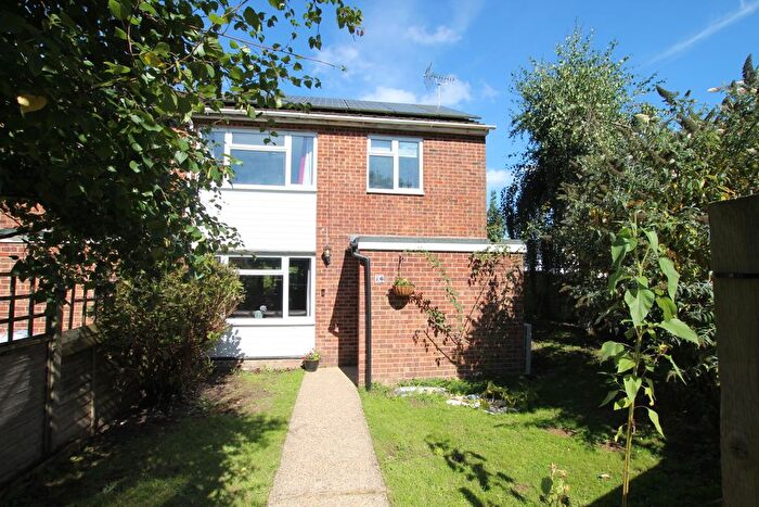 3 Bedroom End Of Terrace House For Sale In Calland, Ashford, TN25