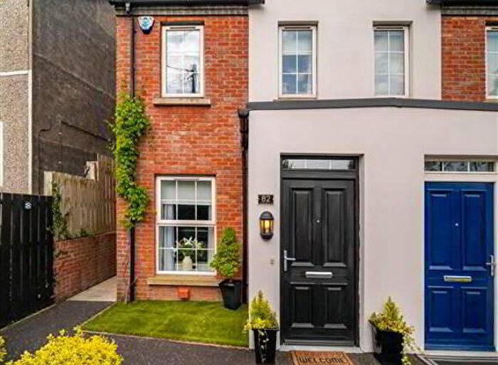 3 Bedroom TownHouse For Sale In Old Bangor Road, Bangor, BT19