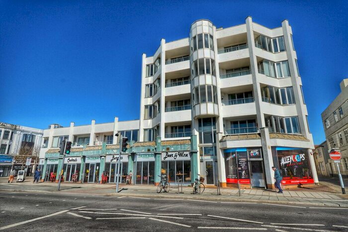 2 Bedroom Flat To Rent In Seaspray, Worthing, Worthing, BN11