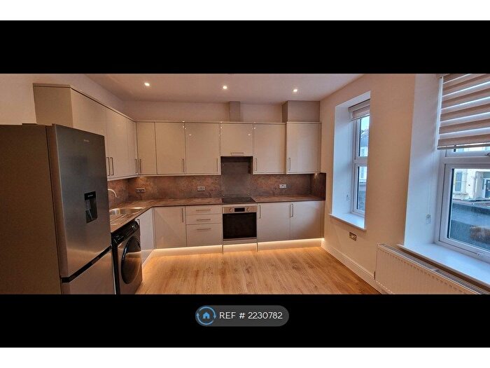 1 Bedroom Flat To Rent In Ferme Park Road, London, N4