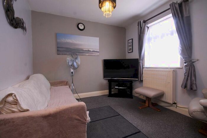 1 Bedroom Flat To Rent In Broadway, London W13