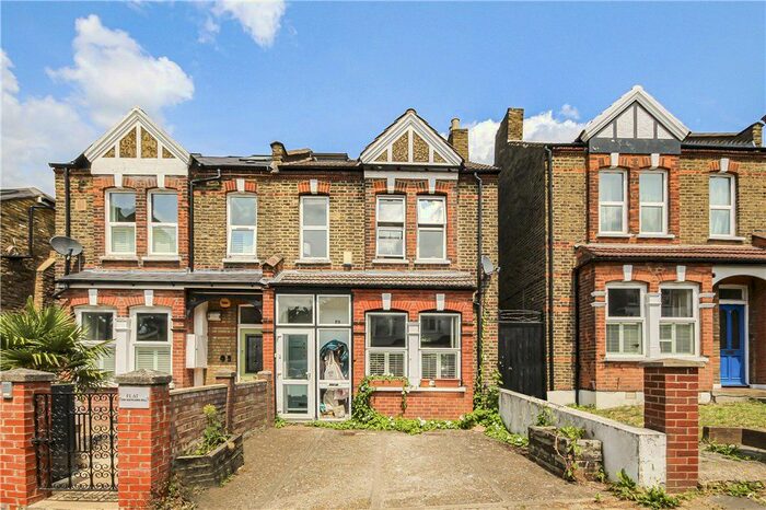 6 Bedroom Semi-Detached House To Rent In Auckland Hill, London, SE27