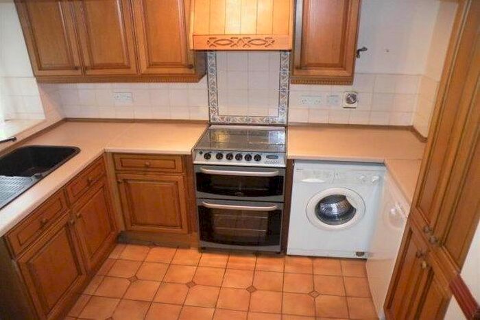 3 Bedroom Property To Rent In Bluecoat Close, Nottingham, NG1