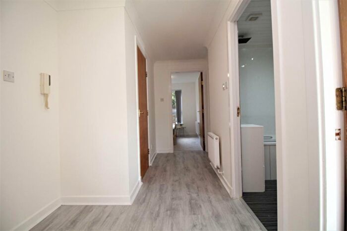 2 Bedroom Apartment To Rent In Blanefield Gardens, Glasgow, G13