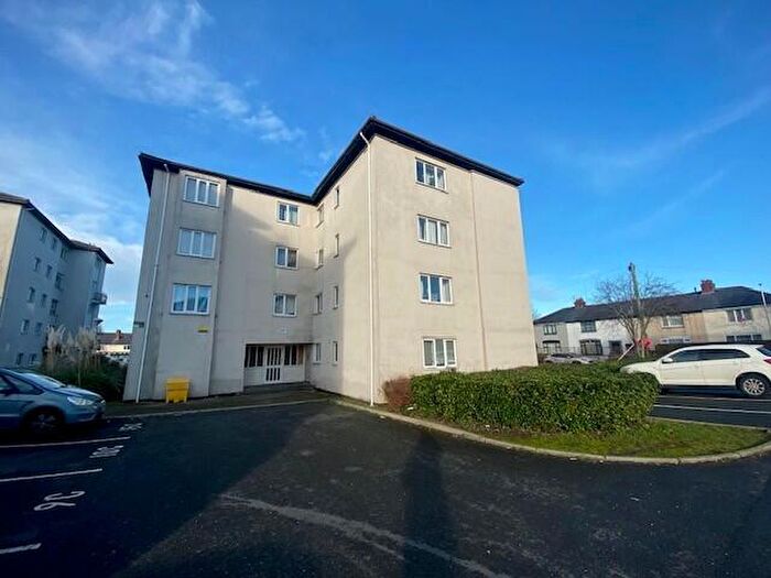 3 Bedroom Flat For Sale In Conway House, Samuel Street, Preston, Lancashire, PR1