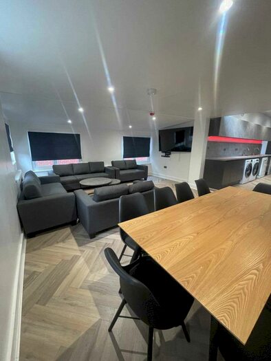 10 Bedroom Semi-Detached House To Rent In Wellington Road, Manchester, M14