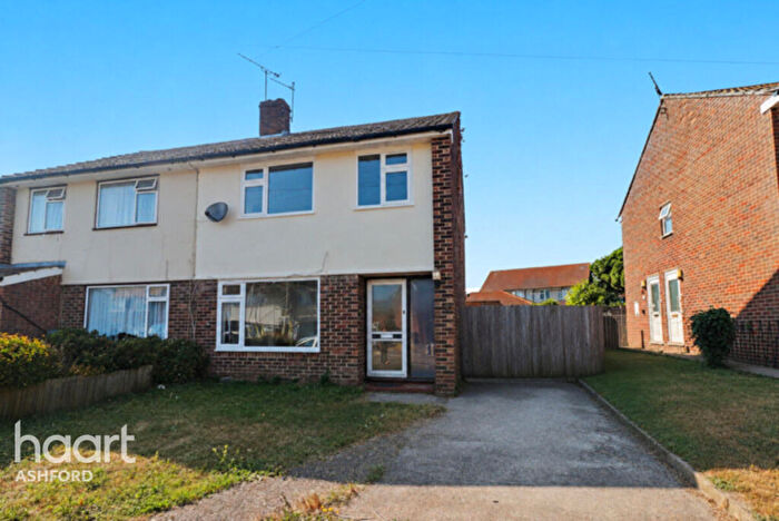 3 Bedroom Semi-Detached House To Rent In Prince Andrew Road, Broadstairs, CT10