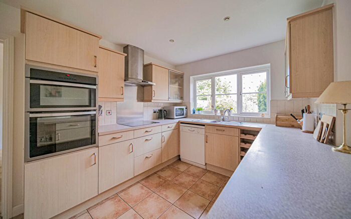 4 Bedroom Detached House For Sale In St. Georges Place, Semington, BA14