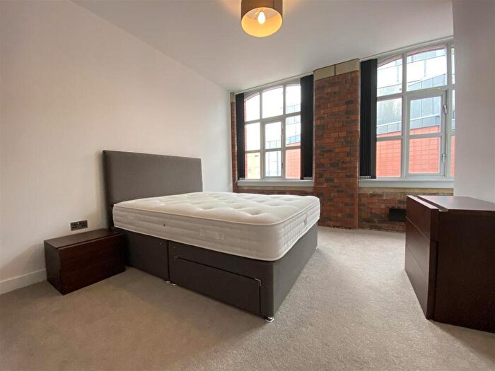2 Bedroom Duplex To Rent In Paragon Mill, Cotton Street, Manchester, M4
