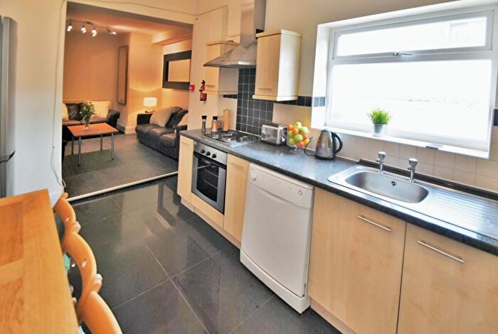 5 Bedroom House To Rent In Brailsford Road, Manchester, Greater Manchester, M14