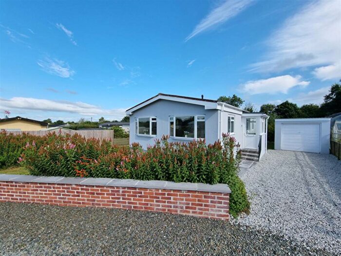 2 Bedroom House For Sale In Tregadillett, Launceston, PL15