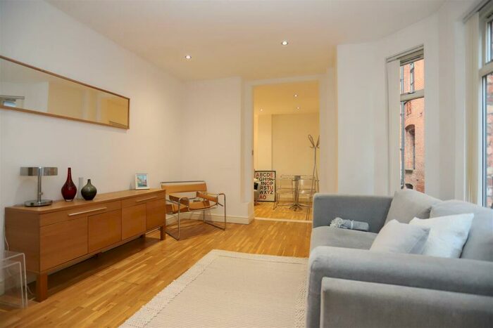 2 Bedroom Apartment To Rent In The Lodge, Bloom Street, M3