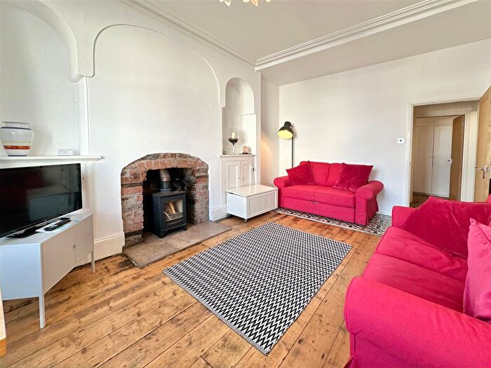 1 Bedroom Flat To Rent In King Street, Brixham, TQ5