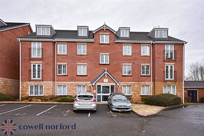 2 Bedroom Flat To Rent In Canberra Way, Rochdale, Lancashire, OL11