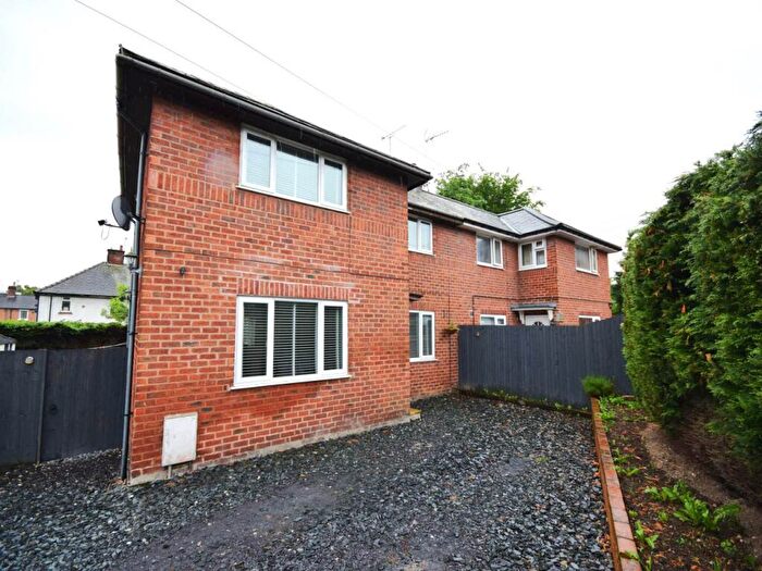 3 Bedroom Semi Detached House To Rent In Oakfield Road, Hawarden, Flintshire, CH5