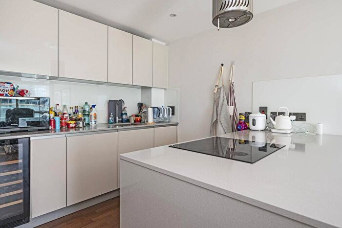 2 Bedroom Flat For Sale In Crawford Building, Whitechapel High Street, Aldgate, London, E1