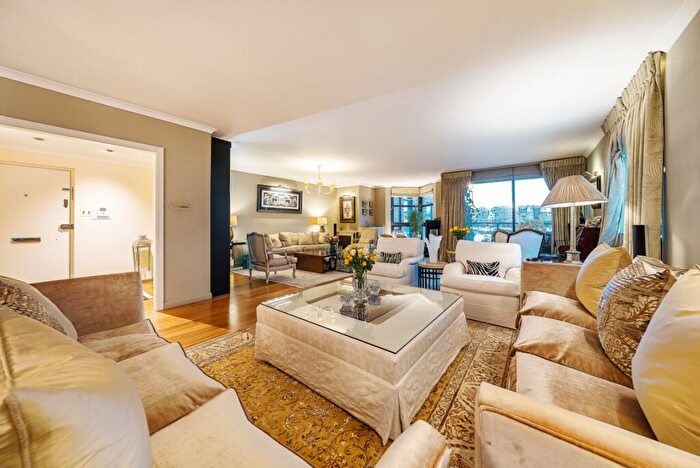 5 Bedroom Flat To Rent In Anhalt Road, London, SW11