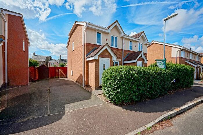 2 Bedroom Semi-Detached House For Sale In Alder Drive, Huntingdon, PE29