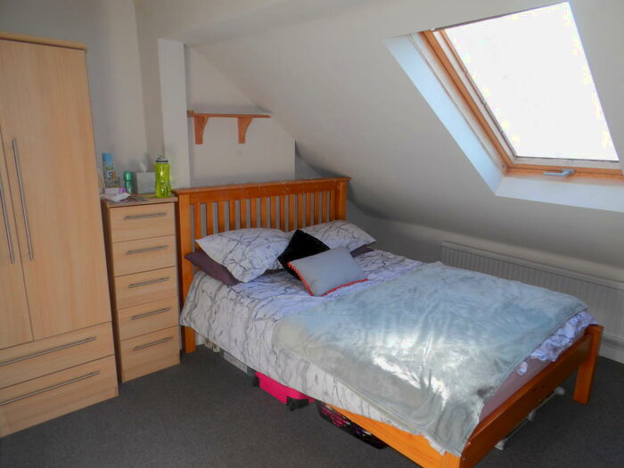 5 Bedroom Terraced House To Rent In Beds Charnwood Grove, NG2