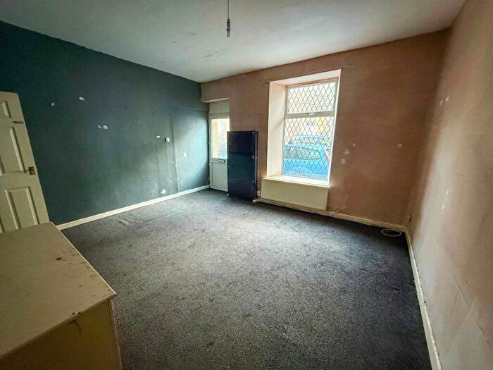 3 Bedroom End Of Terrace House For Sale In Dale Street, Haslingden, Rossendale, BB4