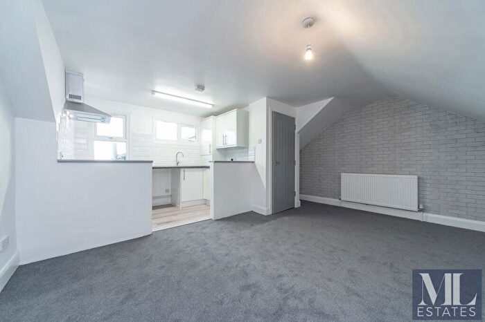 2 Bedroom Apartment For Sale In Crownhill Road, Harlesden, London, NW10