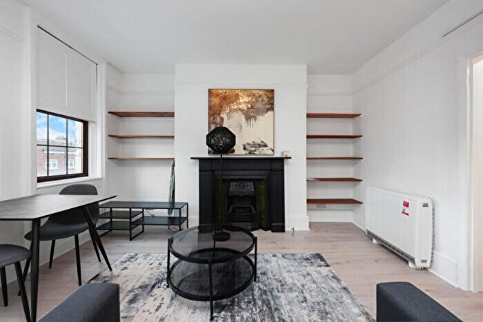 Studio To Rent In York Mews, London, NW5