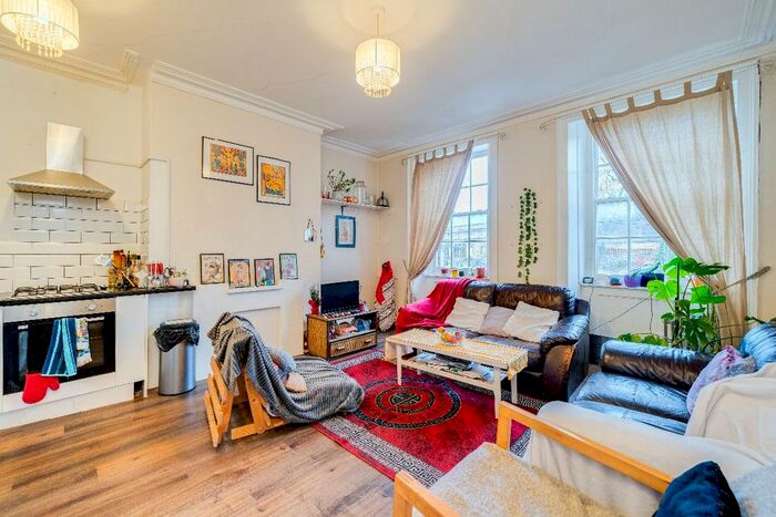 2 Bedroom Flat To Rent In Victoria Road, Hyde Park, Leeds LS6