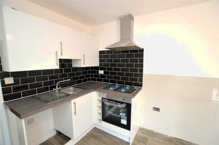 2 Bedroom Apartment To Rent In Beulah Road, Thornton Heath, CR7