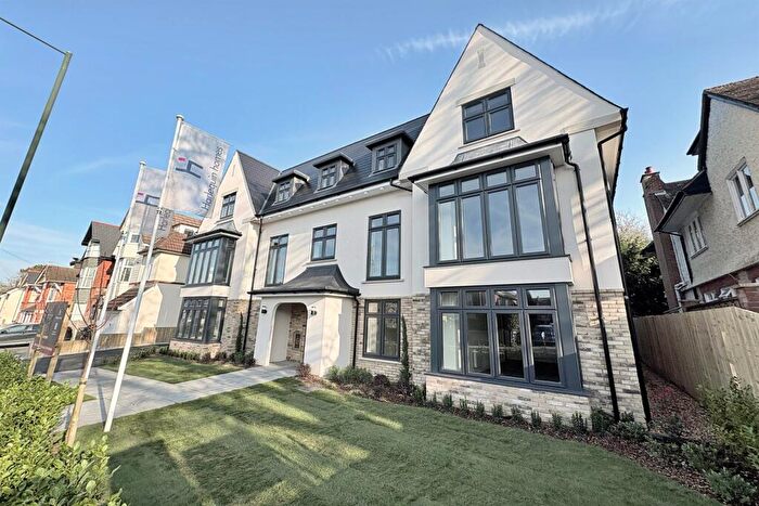 1 Bedroom Flat For Sale In Southbourne, BH6