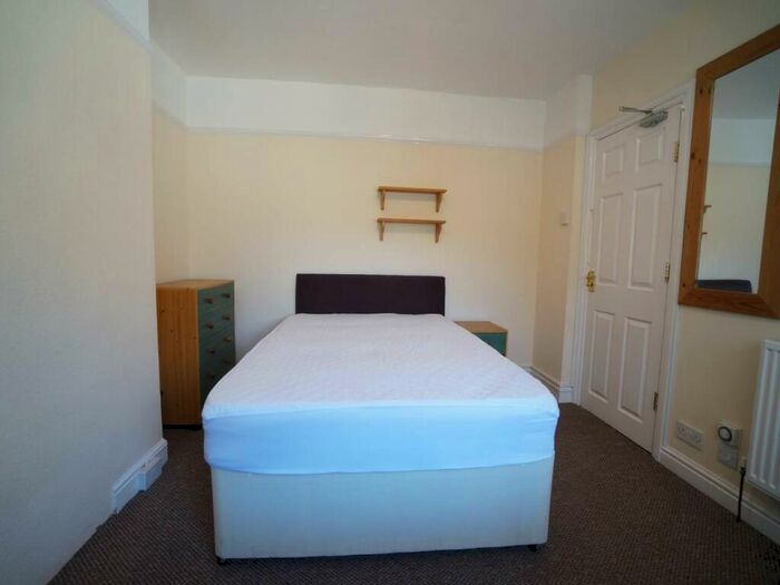 5 Bedroom House To Rent In Deiniol Road, Bangor, LL57