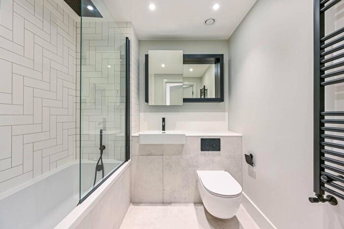 2 Bedroom Flat For Sale In Clifton Mansions, Willesden Green, NW2