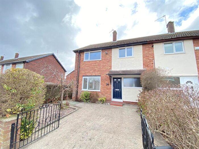 3 Bedroom End Of Terrace House For Sale In Leeswood Road, Upton, Wirral, CH49