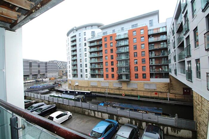 2 Bedroom Apartment To Rent In Magellan House, LS10