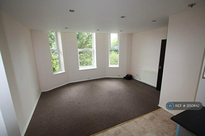1 Bedroom Flat To Rent In Claughton, Wirral, CH43